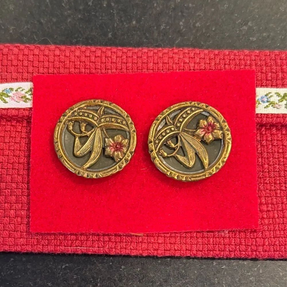 Rare Victorian Brass Buttons Pair 1800s Floral Design – Collectible Antique Set